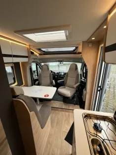 Bild 25 Dethleffs Globebus Camp T 4 Active Modell 25+8-Gang Automatik