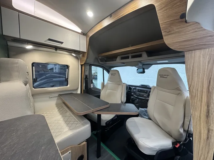 Fahrzeugbild Karmann Mobil Dexter 4x4 DE 560 AW Solar, Combi D6E, Allroad #9