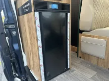 Fahrzeugbild Karmann Mobil Dexter 4x4 DE 560 AW Solar, Combi D6E, Allroad #12