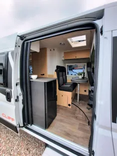 Bild 9 Sunlight Camper Van Cliff 600 Entry Verfüg./Markise/MJ. 2025