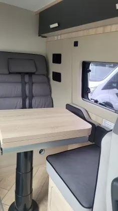 Bild 18 Challenger Van F&S Edition Mark., Hubd., Radio, RFK,Solar