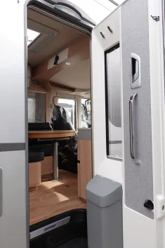 Bild 19 Hymer B-Klasse ML I 780 BML-I 780  Silber Top