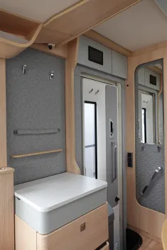 Bild 20 Hymer B-Klasse ML I 780 BML-I 780  Silber Top