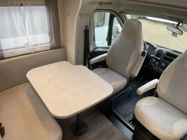 Fahrzeugbild Carado T 447 pro+ 140PS/Hubbett/TV-Paket/Markise #12