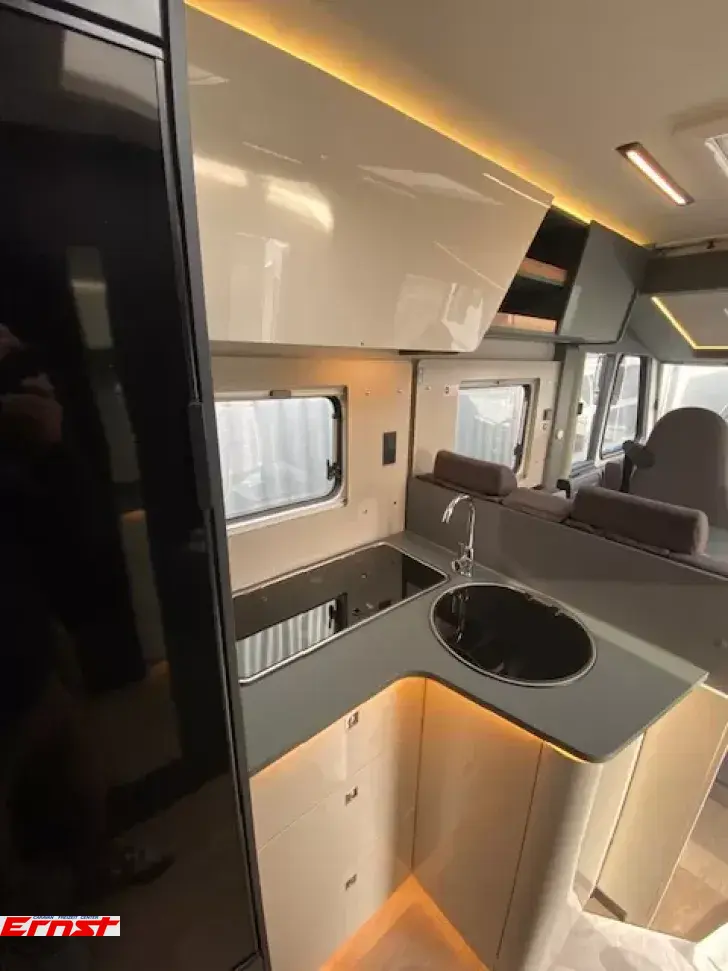 Fahrzeugbild Laika Kosmo H 1319 #10