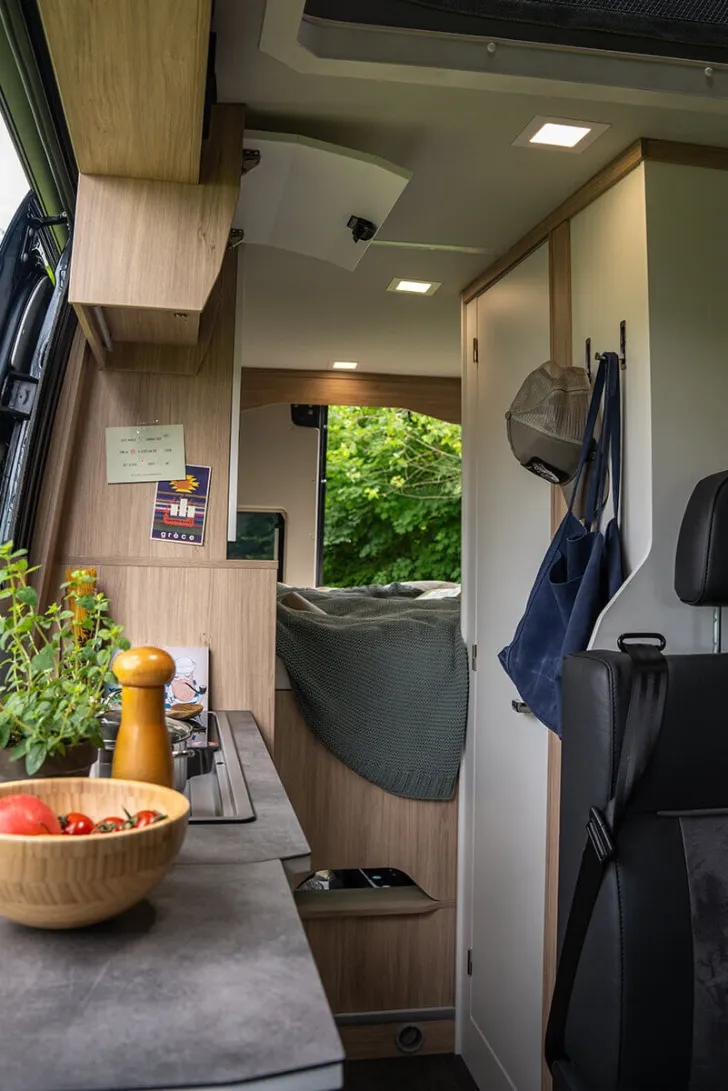 Fahrzeugbild Yucon 7.0 GD 4x4 K-Peak Hubdach,Wlan,Solar,Fliegentürh #8