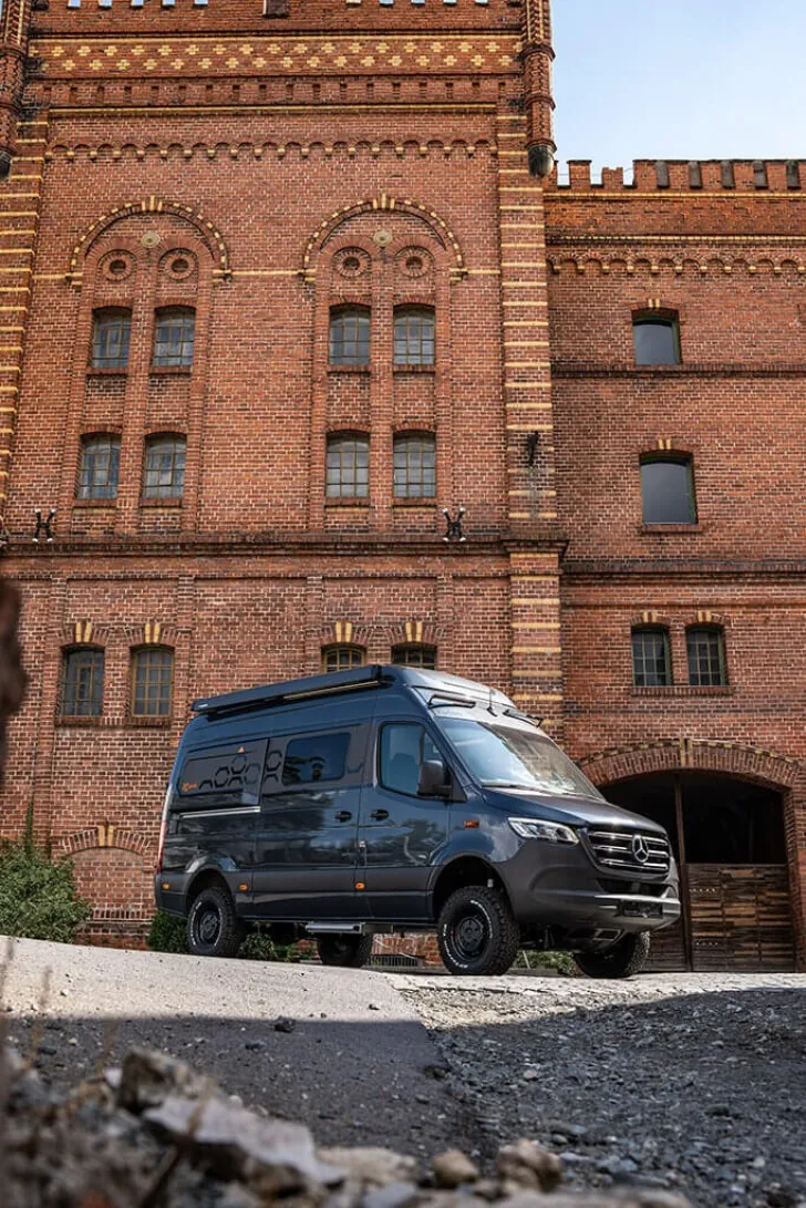 Fahrzeugbild Yucon 7.0 GD 4x4 K-Peak Hubdach,Wlan,Solar,Fliegentürh #16