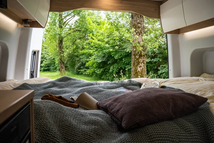 Fahrzeugbild Yucon 7.0 GD 4x4 K-Peak Hubdach,Wlan,Solar,Fliegentürh #10