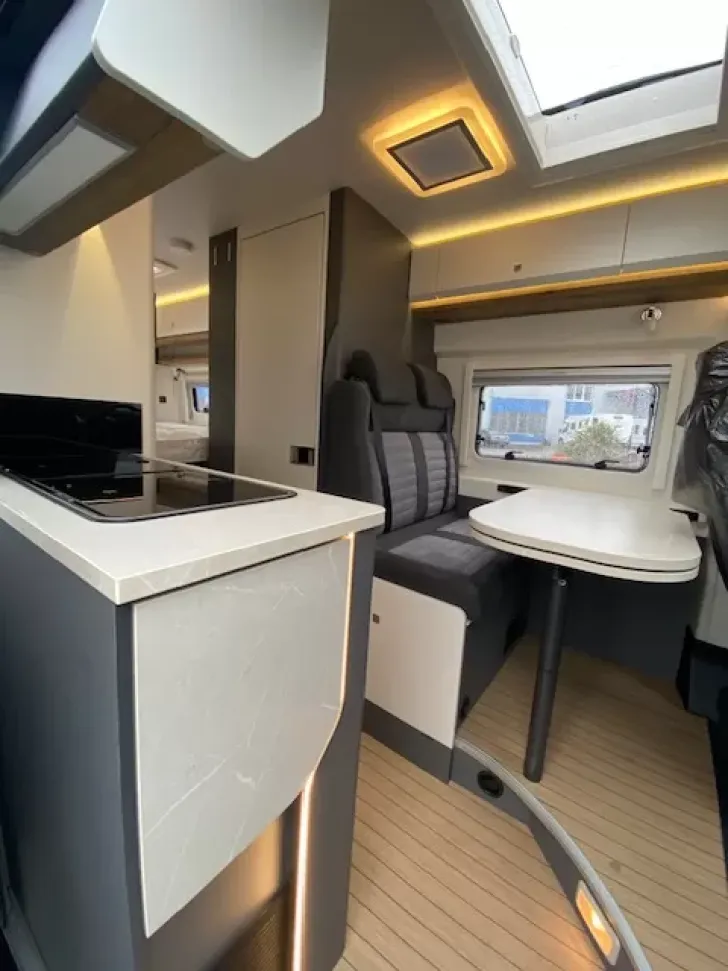 Fahrzeugbild Hobby PRESTIGE Van 640 ET First Edition #16