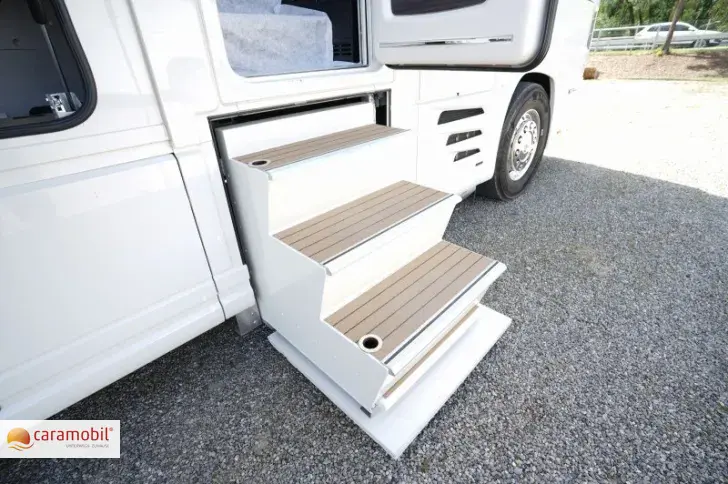 Fahrzeugbild Concorde Liner 1090 GIO (Autom. Leder Navi Markise) #12