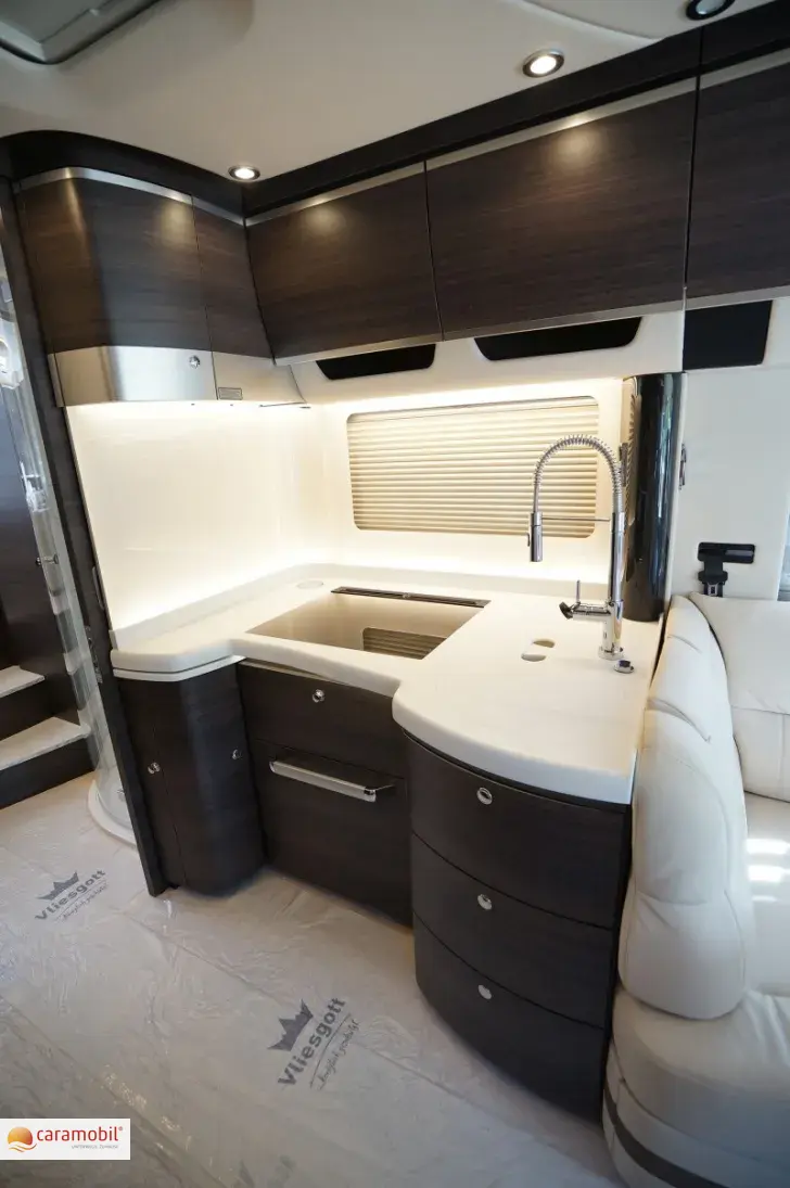 Fahrzeugbild Concorde Liner 1090 GIO (Autom. Leder Navi Markise) #16