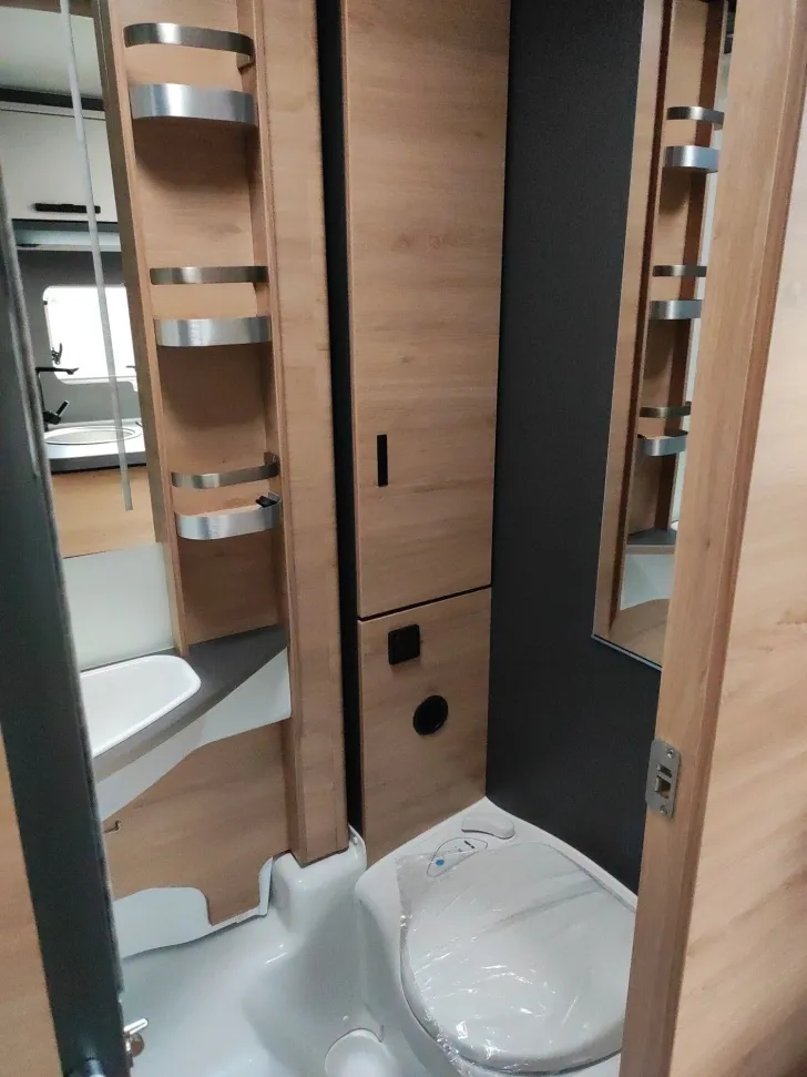 Fahrzeugbild Knaus L!VE TI PLATINUM SELECTION 650 MEG Live #15