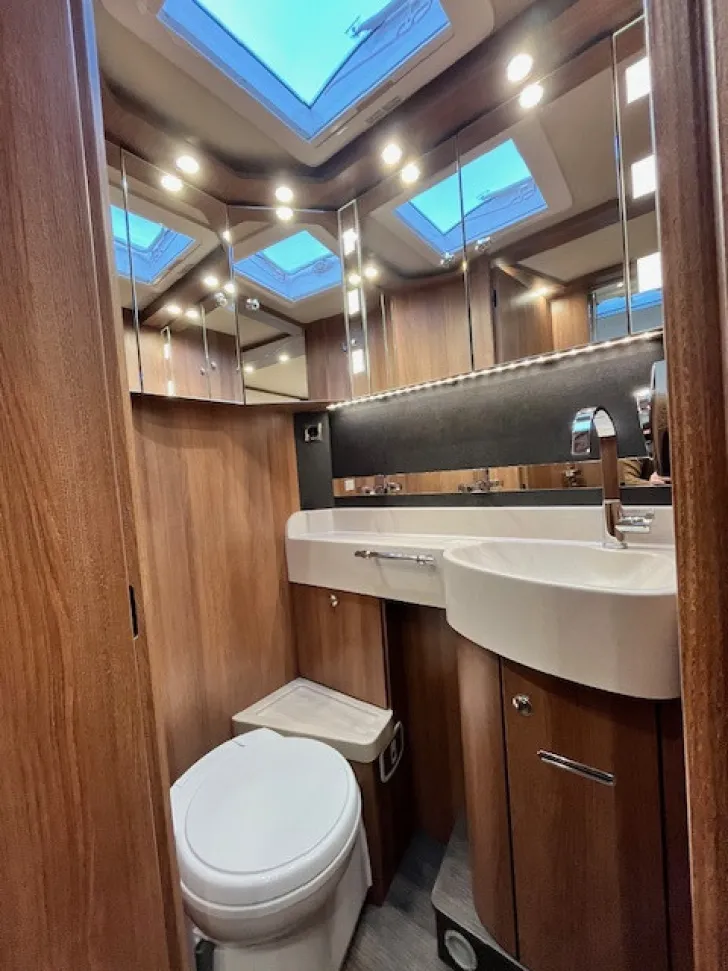 Fahrzeugbild Carthago C1-tourer T 149 RB-LE comfort 4.2t MB-Sprinter #11