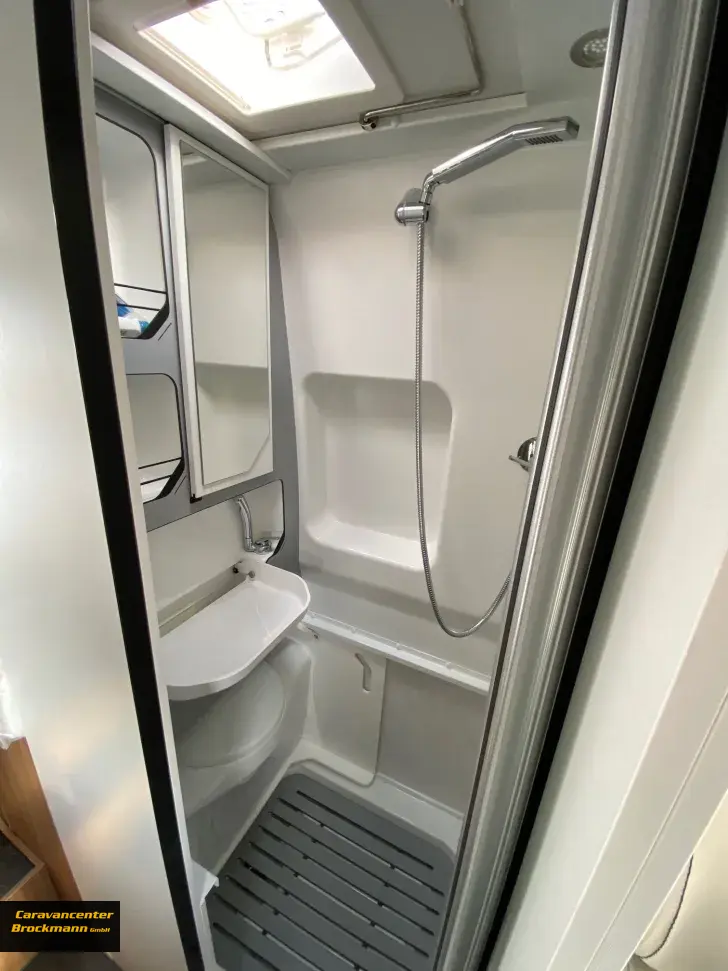 Fahrzeugbild Pilote Van V630J sofort - spare 15000Euro #11