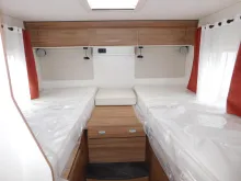 Fahrzeugbild Pilote Pacific P746GJ Automatik #16