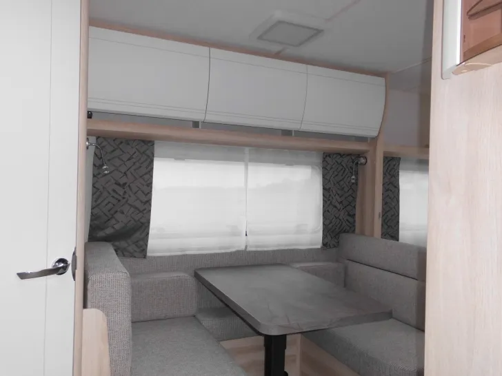 Fahrzeugbild Hobby De Luxe 460 SFf mit Extras, Lagerabverkauf #23
