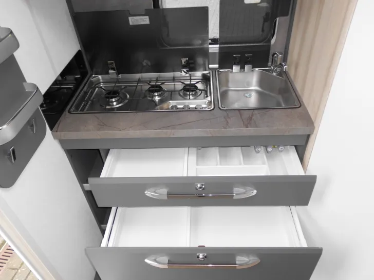 Fahrzeugbild Hobby De Luxe 460 SFf mit Extras, Lagerabverkauf #11