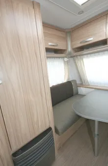 Fahrzeugbild Hymer Eriba Nova Light 425 #9