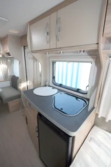 Fahrzeugbild Hymer Eriba Nova Light 425 #10