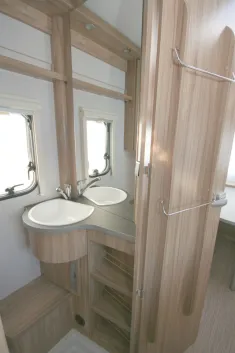 Bild 19 Hymer Eriba Nova Light 425