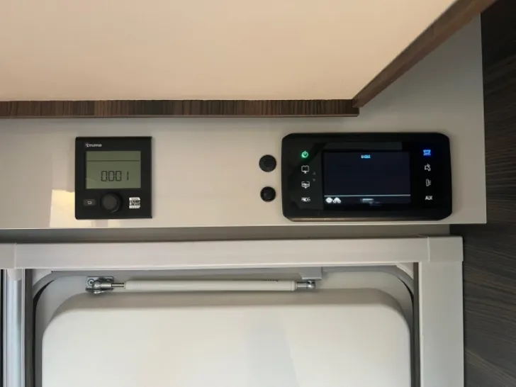Fahrzeugbild Laika Ecovip L 2009, 6,60m, Automatik, Solar, Markise #23