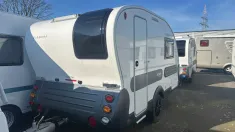 Schräg Hinten