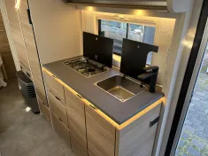 Bild 10 Dethleffs Nomad 560 FMK First Edition Sondermodell Selma