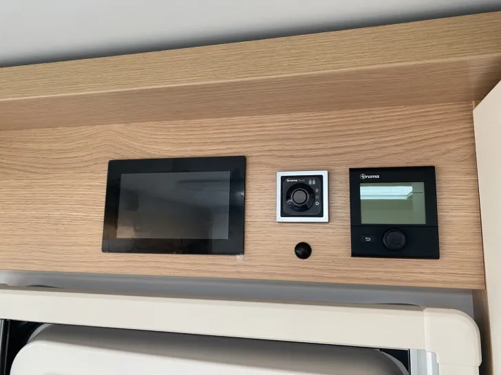 Fahrzeugbild Hymer B-MC I 600 Blackline AUTARK/SAT/TV/NAVI/RFK #19