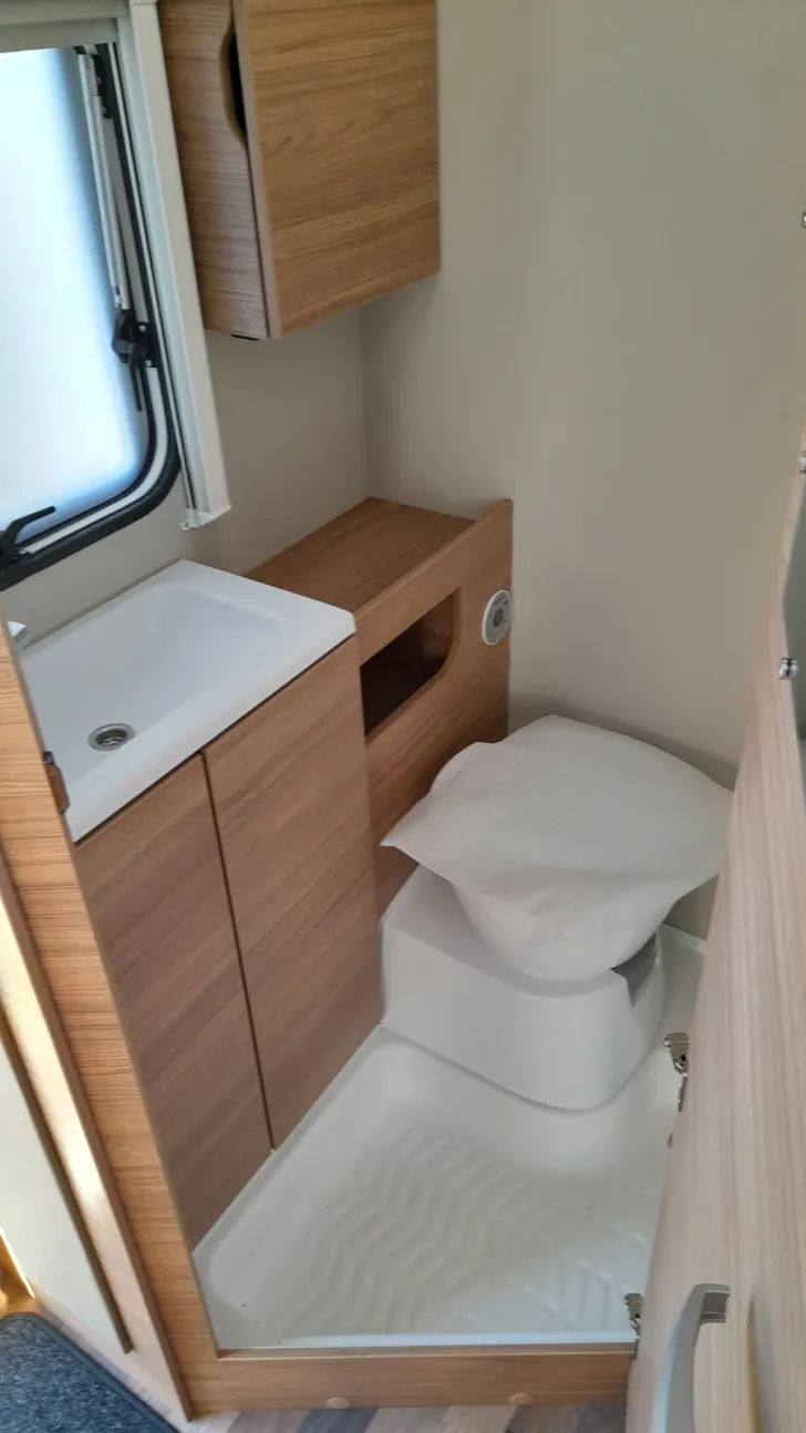 Fahrzeugbild Weinsberg CaraOne EDITION HOT 390 QD Edition [HOT] #9