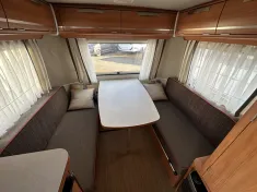 Bild 6 Hymer Eriba Touring Familia 320