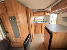 Bild 8 Hymer Eriba Touring Familia 320
