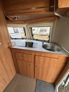 Bild 9 Hymer Eriba Touring Familia 320