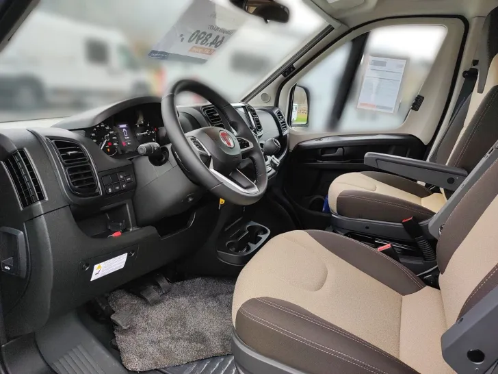 Fahrzeugbild Weinsberg CaraHome 550 MG !! Sie sparen 14.932,- !! #7