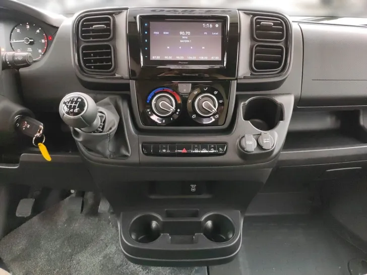 Fahrzeugbild Weinsberg CaraHome 550 MG !! Sie sparen 14.932,- !! #9