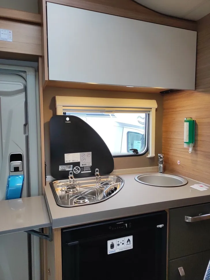 Fahrzeugbild Weinsberg CaraHome 550 MG !! Sie sparen 14.932,- !! #13