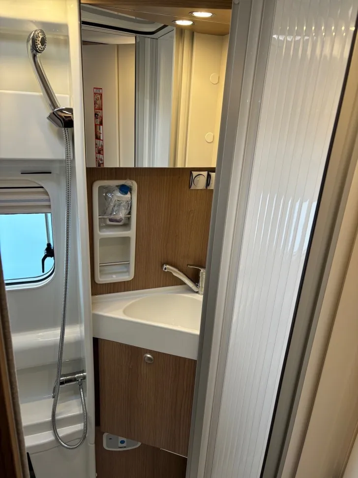 Fahrzeugbild Malibu Van charming GT skyview 640 LE RB 16.000 sparen #14