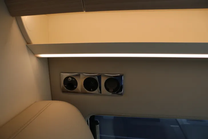 Fahrzeugbild Eura Mobil Van 595 HB AT9G+Pano+Solar+Kamera #15
