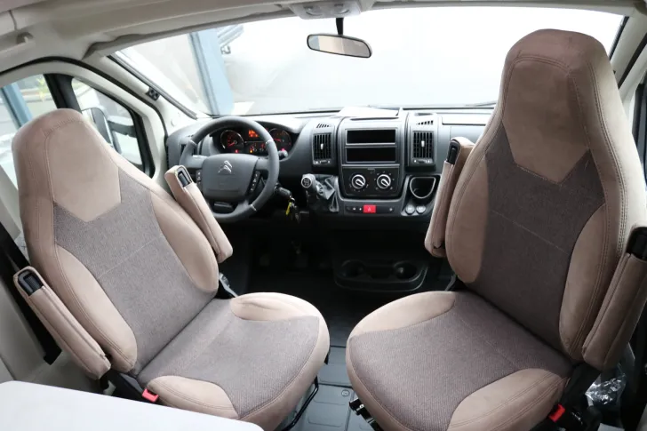 Fahrzeugbild Carado T 338 pro #9