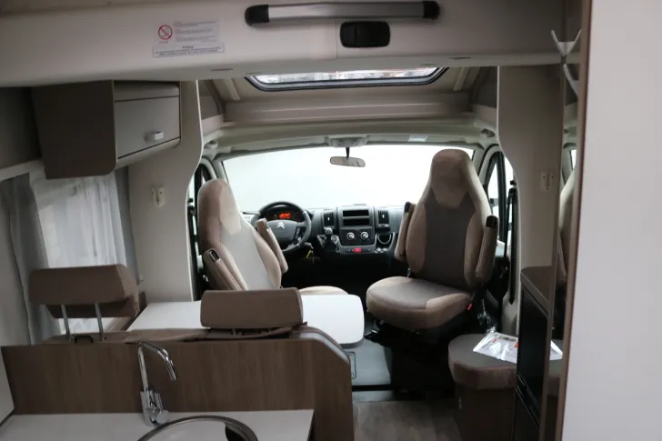 Fahrzeugbild Carado T 338 pro #10