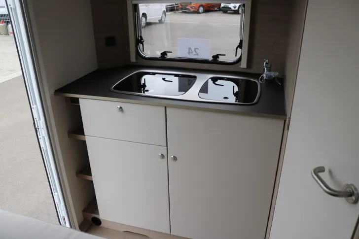Fahrzeugbild Bürstner Premio Life 425 TS #6