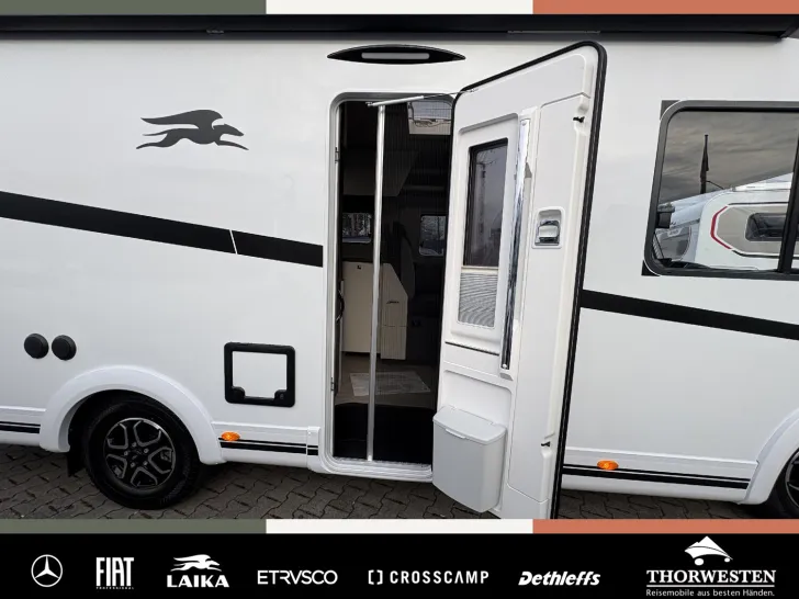 Fahrzeugbild Laika Kosmo H 1319 Fußbodenheizung COMBI6E NAV 180 4,4 #5