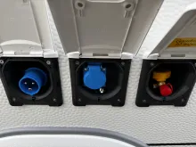 Fahrzeugbild Hobby De Luxe 460 SFf #6