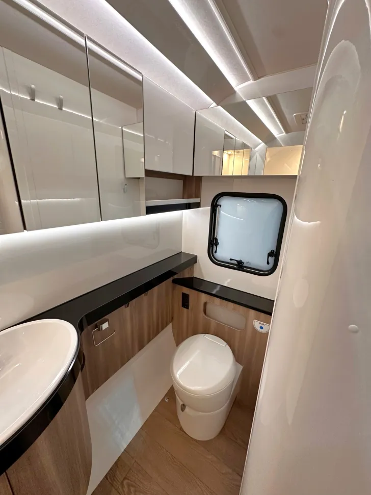 Fahrzeugbild Hobby Excellent Edition 540 WLU 2024 ausgestellt 2000 kg! #17