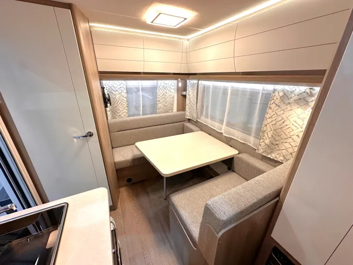 Fahrzeugbild Hobby OnTour 390 SF NEUFAHRZEUG 2025 AUSGESTELLT! #8