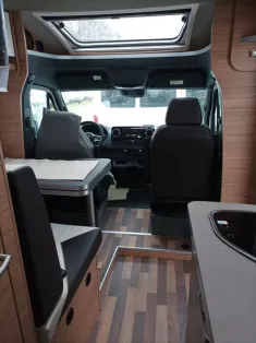 Bild 14 Weinsberg CaraCompact 640 MEG EDITION [PEPPER] Mercedes Automatik