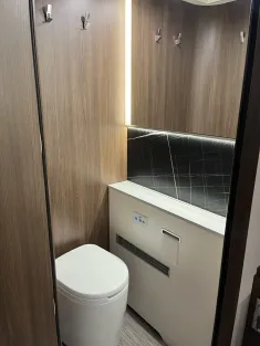 Bild 8 Bürstner Elegance I 910 G