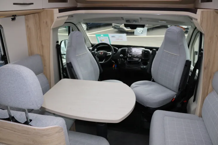 Fahrzeugbild Eura Mobil Profila T 675 SB Modial+Fahr Ass-5e sitz #7