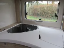 Fahrzeugbild Eura Mobil Integra Line IL 695 LF inkl. SAT + TV/Dachklima #13