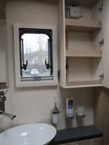 Fahrzeugbild Eura Mobil Integra Line IL 695 LF inkl. SAT + TV/Dachklima #25