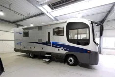 Bild 1 Carthago Mega Liner 67 BRQ/M.A.N/Queensbett/2xKlima/Solar